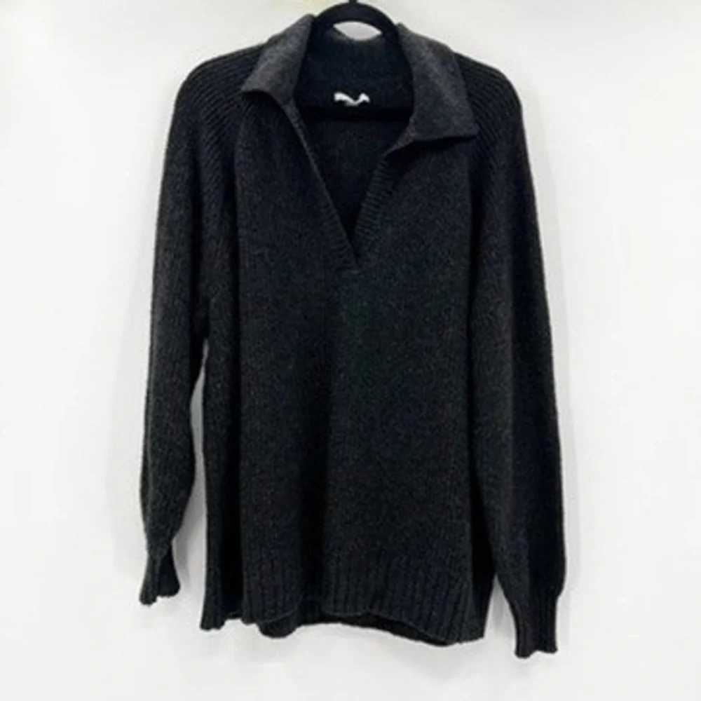 American Eagle Outfitters Charcoal Gray‎ Collared Sweater Long Sleeve M